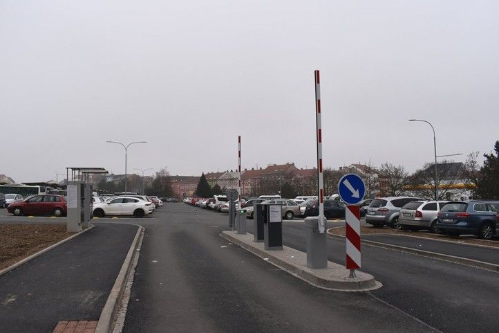 Fotografie: M. Krausová 240301_Parkoviste_CAN_1