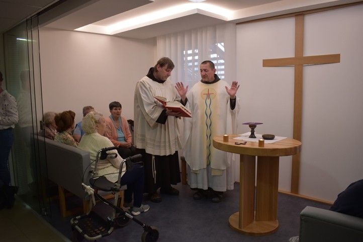 Foto ze svěcení kaple: M. Krausová 240327_Kaple_Ctyrlistek_1