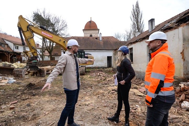 Bourání historického objektu Šuferajn (fotografie: M. Pecuch) 240328_Suferajn_byty_malesice_5