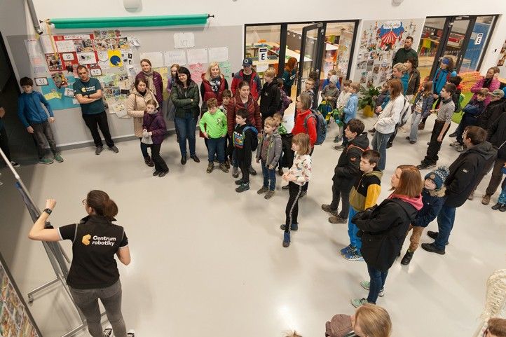 Zdroj fotografií: Centrum robotiky 240403_Pi_day_SIT_deti_pc_1