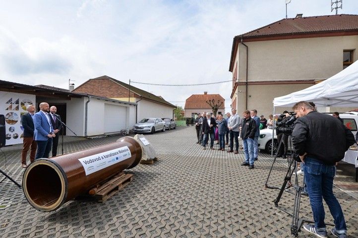 Zahájení stavby (fotografie: M. Pecuch) 240415_Vodovod_Malesice_6