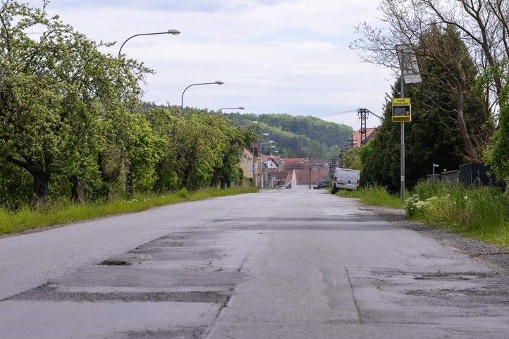 Fotografie: M. Pecuch 240507_Radcice_Silnice_2