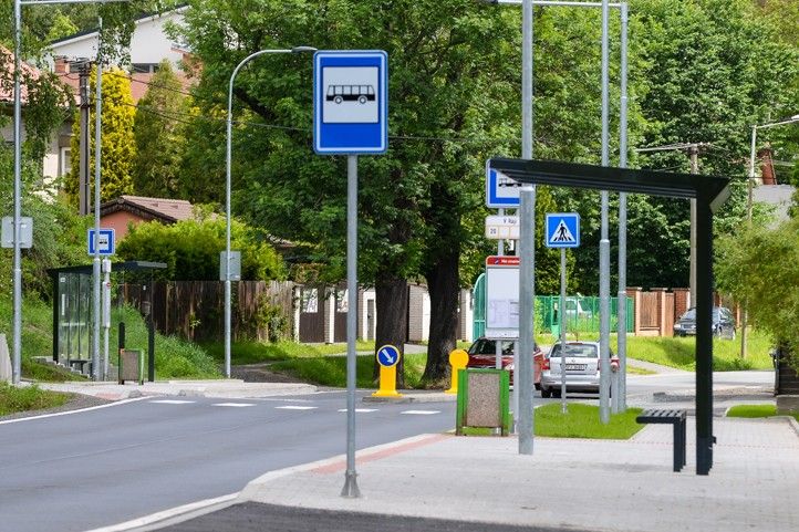 240531_Zastavka_MHD_V_Raji_3_prechod