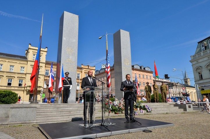 Plzeň uctila památku amerického veterána George Thompsona (fotografie: M. Pecuch) 240715_Thompson_pieta_5