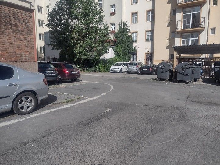 Zdroj fotografií: Správa veřejného statku města Plzně 240722_Vnitroblok_Guldenerova_3