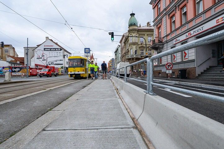 240805_MHD_zastavka_tram_4