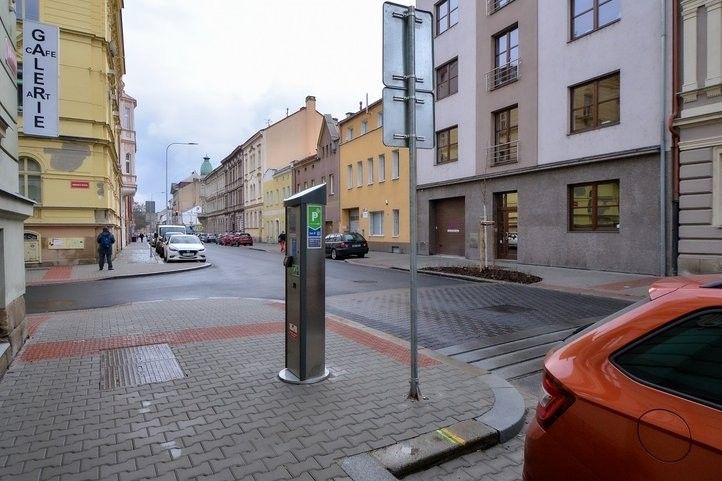 Bendova ulice je opravená. Fotografie: M. Pecuch 241206_bendova_02