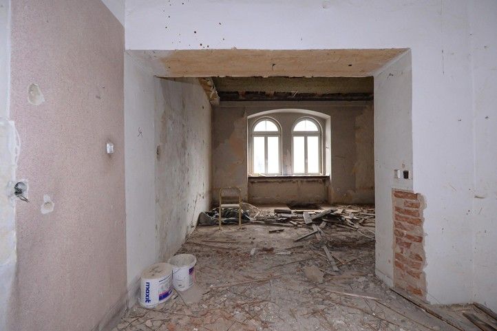 Dům a prostory na adrese Smetanovy sady 9 - současný stav (fotografie: M. Pecuch) 250213_Byty_Smetanovy_sady_9_4