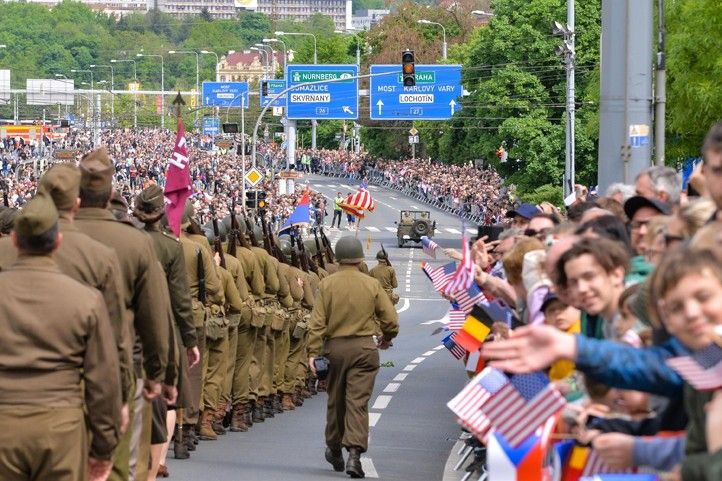 Convoy of Liberty (fotografie: M. Pecuch) 250504_Slavnosti_svobody_Convoy_of_Liberty_4