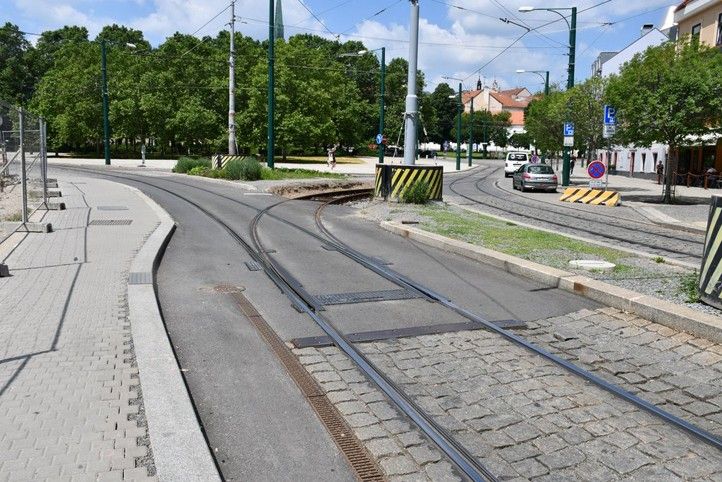 Úseky tramvajových kolejí (fotografie: R. Žáková) 250623_Oprava_TT_U_Jana_3