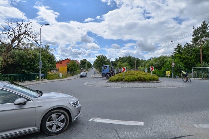 Dobřanská ul. na Valše (fotografie: M. Pecuch) 250723_Dobranska_Valcha_5