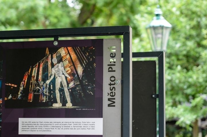 Výstava s názvem Kultura, která trvá. Fotografie: M. Pecuch. 250807_Výstava_Kultura_03