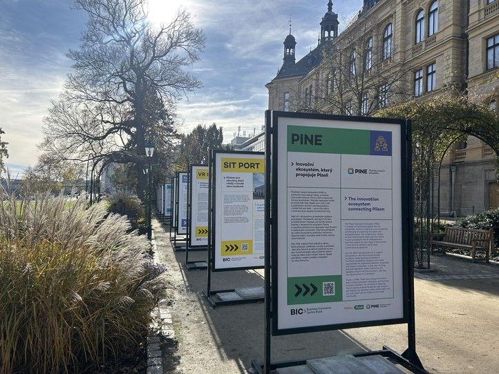 Zdroj fotografií: BIC Plzeň 251106_Inkubace_BIC_vystava_web_2