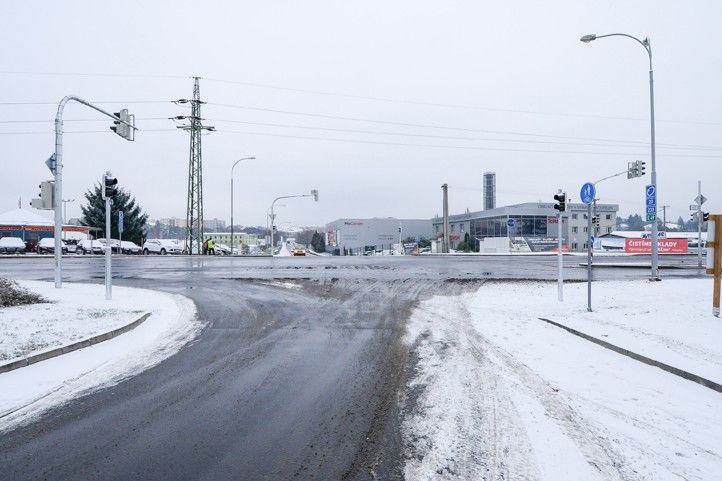 Křižovatka Chrástecké s Jateční (fotografie: M. Pecuch) 251124_Jatecni_Chrastecka_3