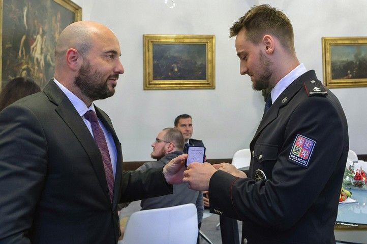 251124_Prijeti_policisti_3