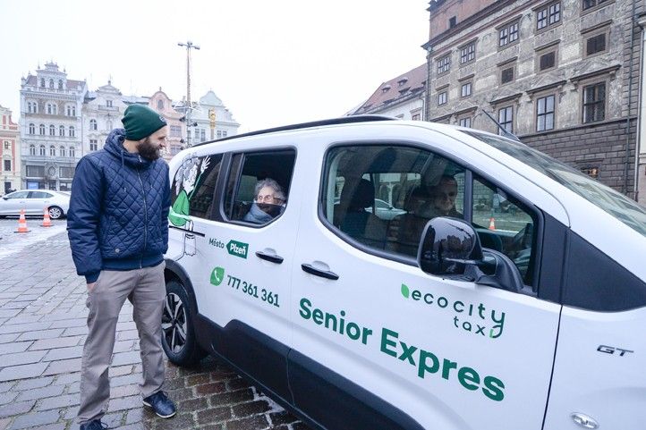 251125_Senior_Expres_2