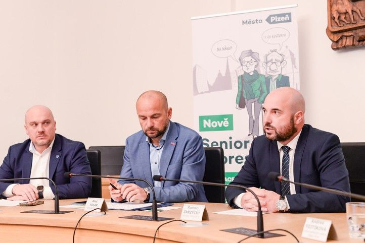 251125_Senior_Expres_TK_1