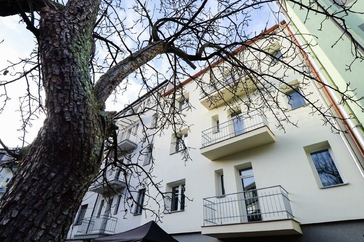 Zrekonstruovaný bytový dům Tělocvičná 11 (fotografie: M. Pecuch) 251217_Dum_byty_Telocvicna_11_3