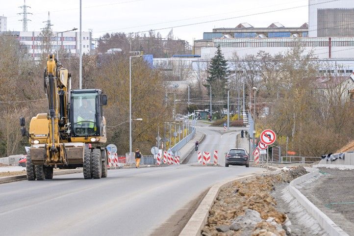 Zborovská ulice (foto: M. Pecuch) 260401_Zborovska_2