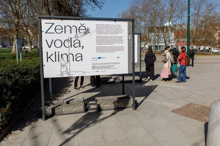 Vernisáž výstavy. Zdroj: Nadační fond Zelený poklad 260410_Zeleny_Poklad_04