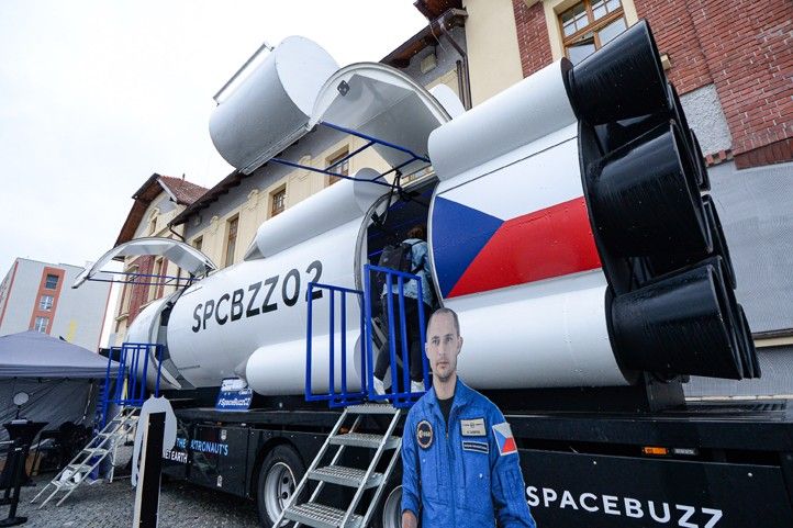 SpaceBuzz v Plzni (fotografie: M. Pecuch) 260601_Space_Buzz_2