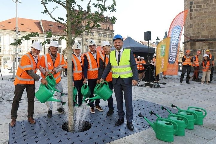 260827_Namesti_Republiky_2
