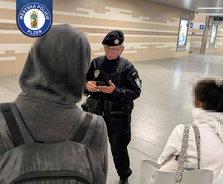 260930_Hlavni_vlak_nadrazi_policie_3