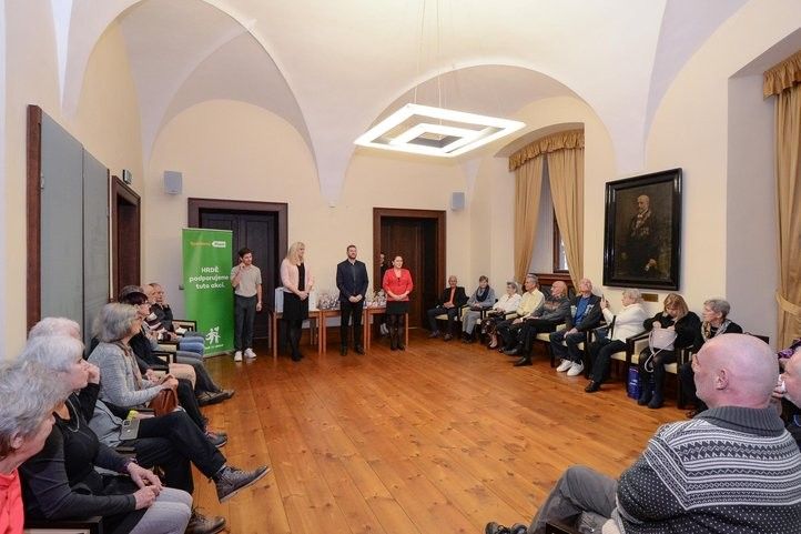 Oceňování na plzeňské radnici. Fotografie: M. Pecuch plavci_01